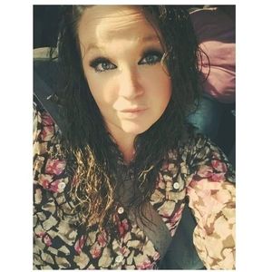 Meet your Posher, Tabitha